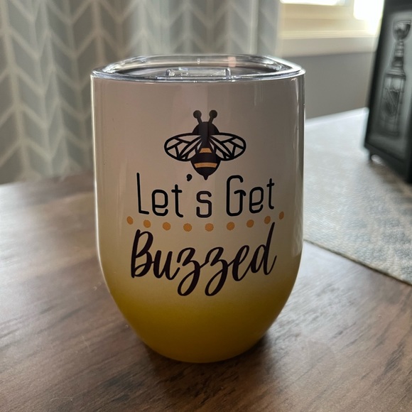 Personalized 12oz insulated wine tumbler. Can be personalized with an image/name - Picture 3 of 5